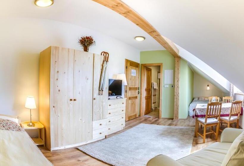 스탠다드 트리플 룸, Penzion Pivnice   Jítravský Dvorec