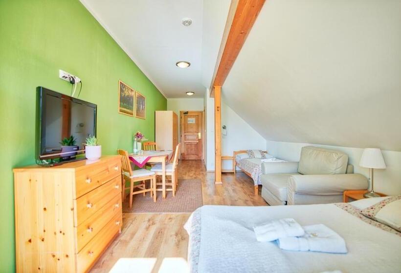 스탠다드 트리플 룸, Penzion Pivnice   Jítravský Dvorec