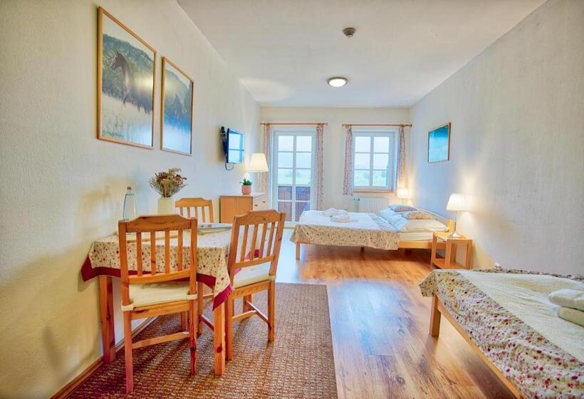 스탠다드 트리플 룸, Penzion Pivnice   Jítravský Dvorec