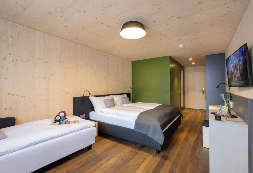 Standard Plus -huone, Aves Hotel Savognin