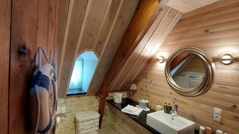 Люкс Повышенной Комфортности, Manoir De Turqueville Les Quatre Etoiles