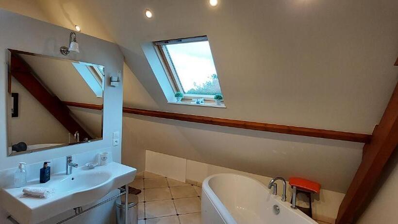 חדר דלוקס, Manoir De Turqueville Les Quatre Etoiles