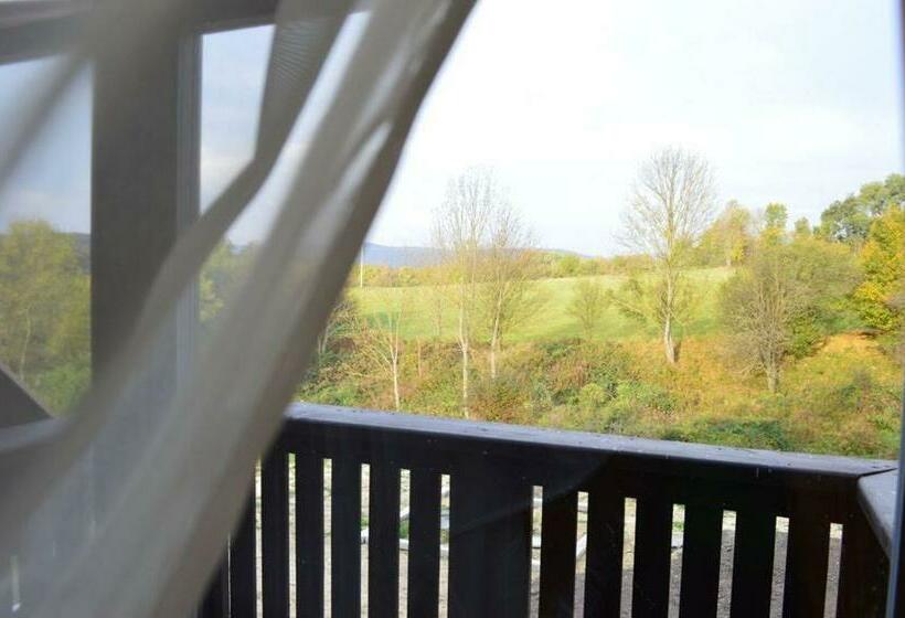 חדר סטנדרט, Somhegyi öreg Hársfák Major Vendégház