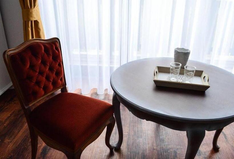 סוויטת ג'וניור, Somhegyi öreg Hársfák Major Vendégház