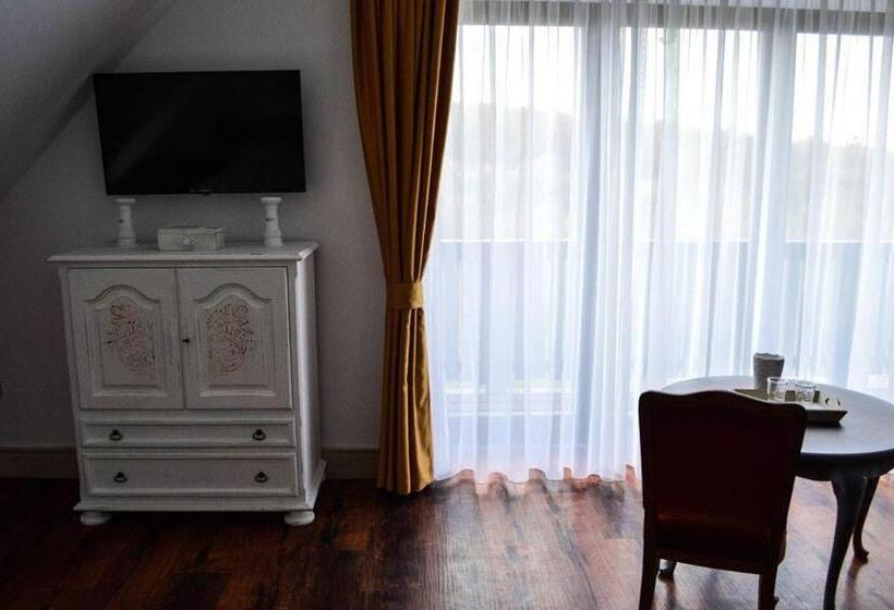 סוויטת ג'וניור, Somhegyi öreg Hársfák Major Vendégház