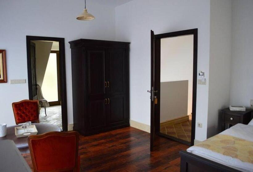 סוויטת ג'וניור, Somhegyi öreg Hársfák Major Vendégház