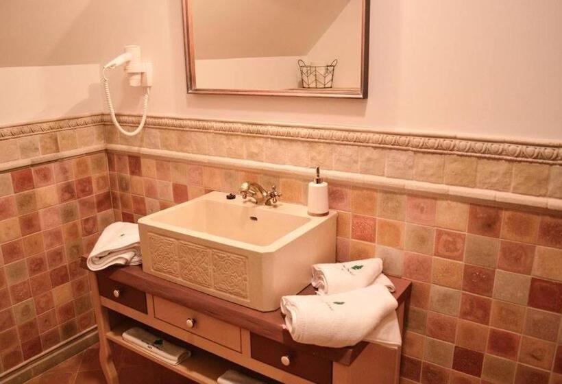 חדר סטנדרט, Somhegyi öreg Hársfák Major Vendégház