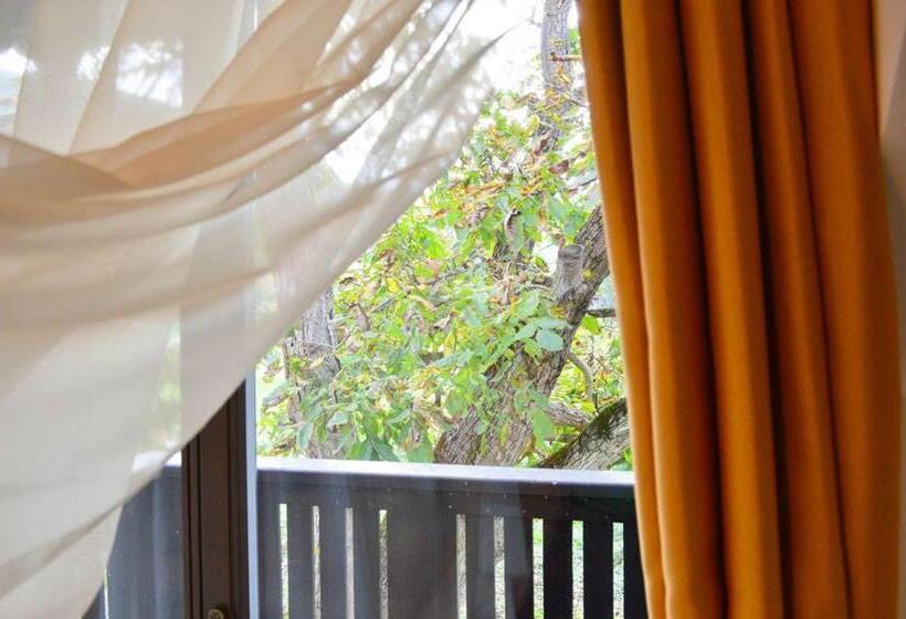 חדר סטנדרט, Somhegyi öreg Hársfák Major Vendégház