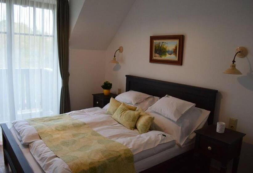 חדר סטנדרט, Somhegyi öreg Hársfák Major Vendégház