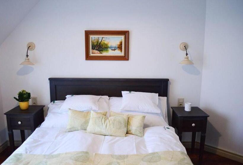 חדר סטנדרט, Somhegyi öreg Hársfák Major Vendégház