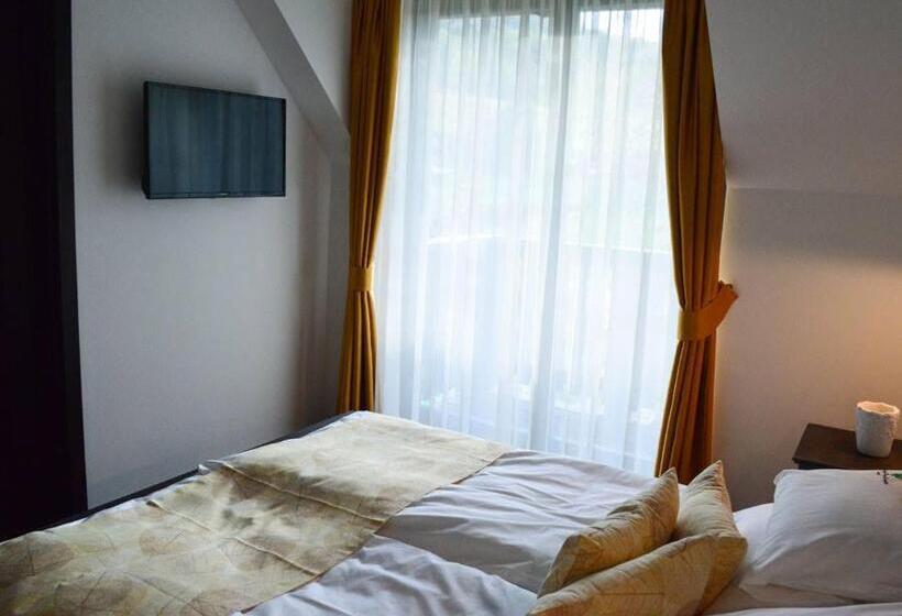 חדר סטנדרט, Somhegyi öreg Hársfák Major Vendégház