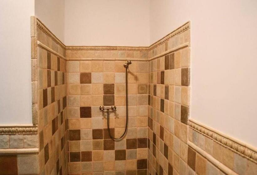 חדר סטנדרט, Somhegyi öreg Hársfák Major Vendégház