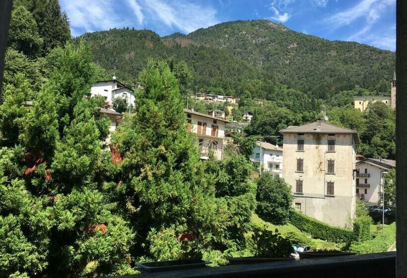 חדר סטנדרט לשלושה עם טרסה, Albergo Panoramico