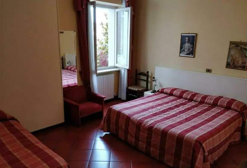 Standard Kolmen Hengen Huone, Barolo Classico