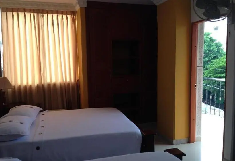 Chambre Quadruple Standard, Vans Valledupar