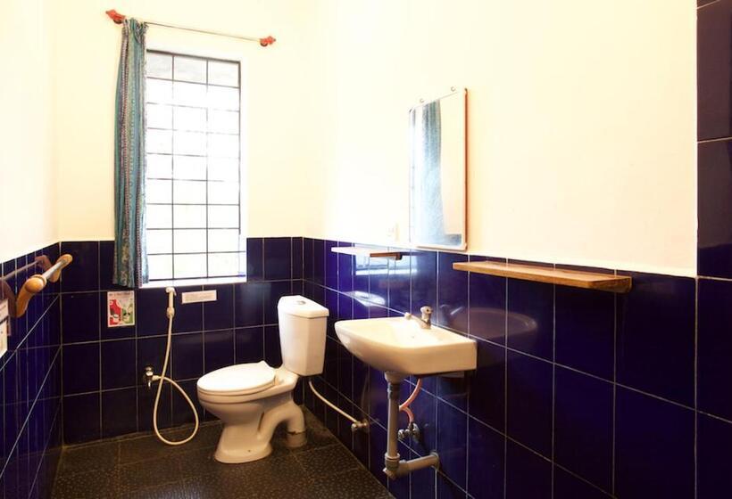 اتاق اکونومی, The Annex, Isai Ambalam Guest House