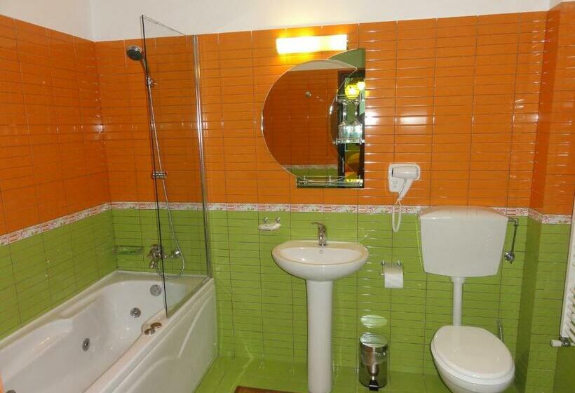 标准间, Vila Europa