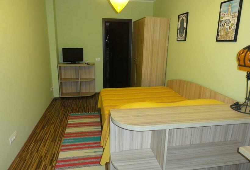 标准间, Vila Europa