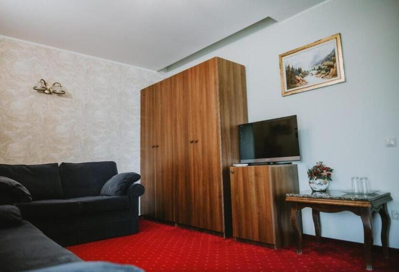 디럭스 스위트, Pensiunea Noblesse