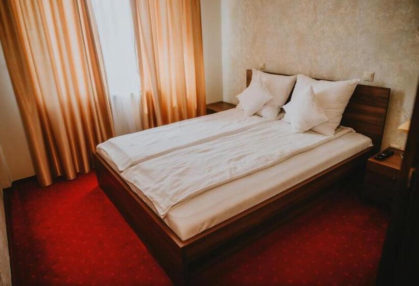 디럭스 스위트, Pensiunea Noblesse