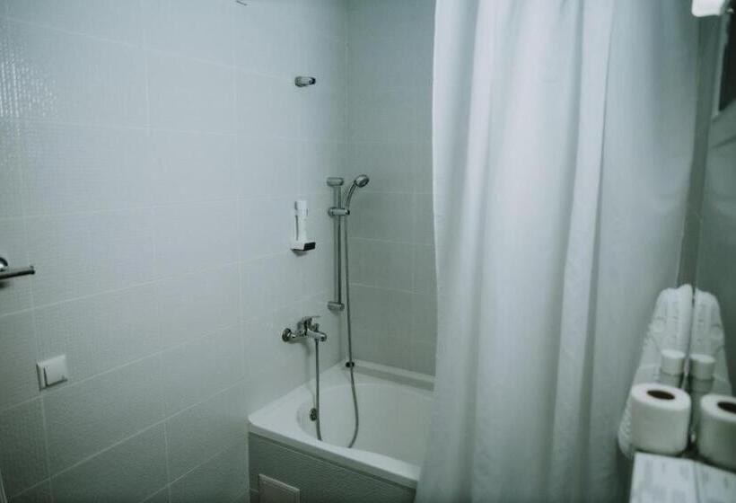 디럭스 스위트, Pensiunea Noblesse