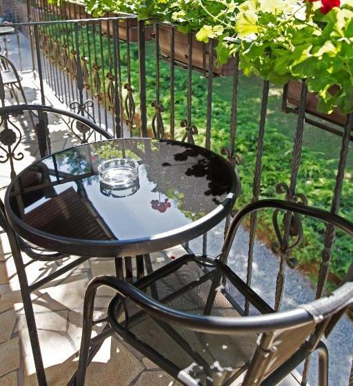 디럭스 스위트, Pensiunea Noblesse