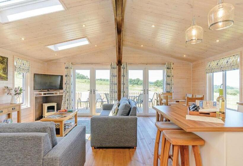 Дом 2 Спальни, Hazelhurst Lodges