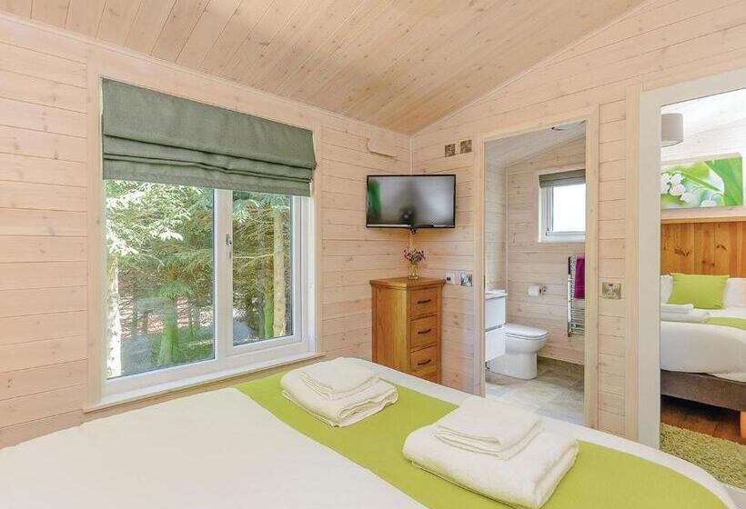 בית, 2 חדרי שינה, Hazelhurst Lodges