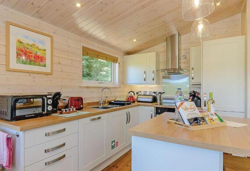 בית, 2 חדרי שינה, Hazelhurst Lodges