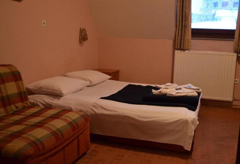 سوئیت 2 خوابه, Dva Javora