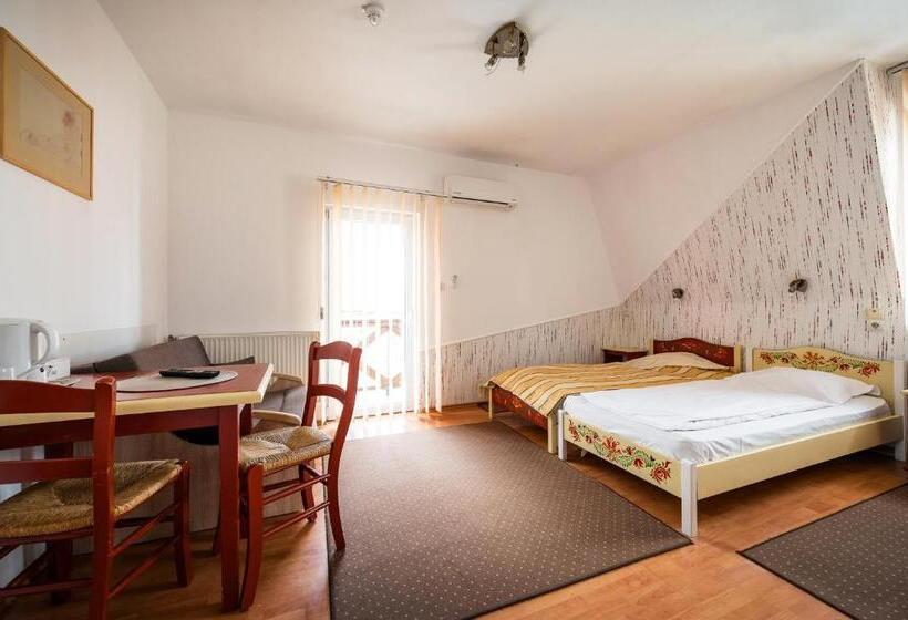 标准三人间, Sugas