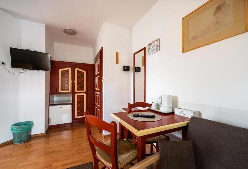 标准三人间, Sugas