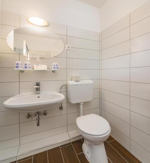 스탠다드 트리플 발코니 룸, Tokajer Wellness Panzió