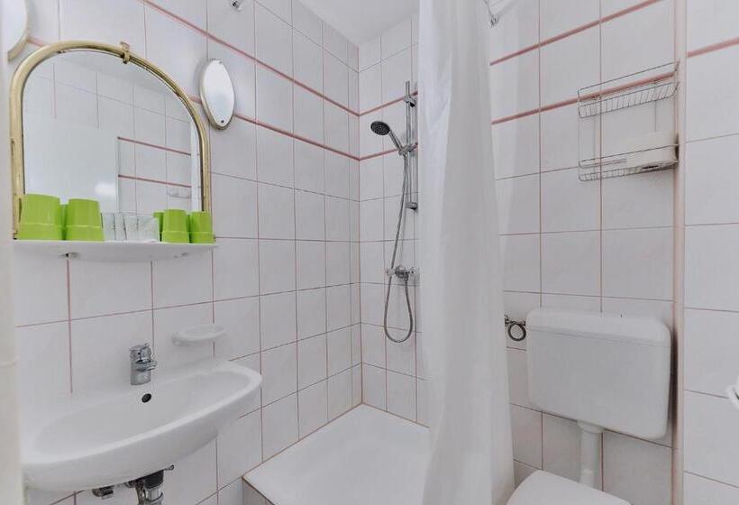Апартаменты 2 Спальни с Балконом, Tokajer Wellness Panzió