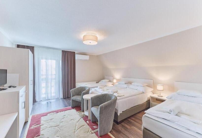 4인용 스탠다드 룸, Tokajer Wellness Panzió