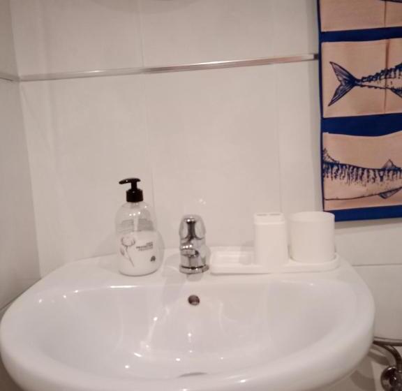 اتاق استاندارد سه نفره, Pensión San Vicente