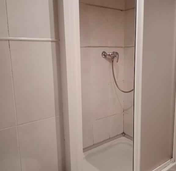 اتاق استاندارد سه نفره, Pensión San Vicente