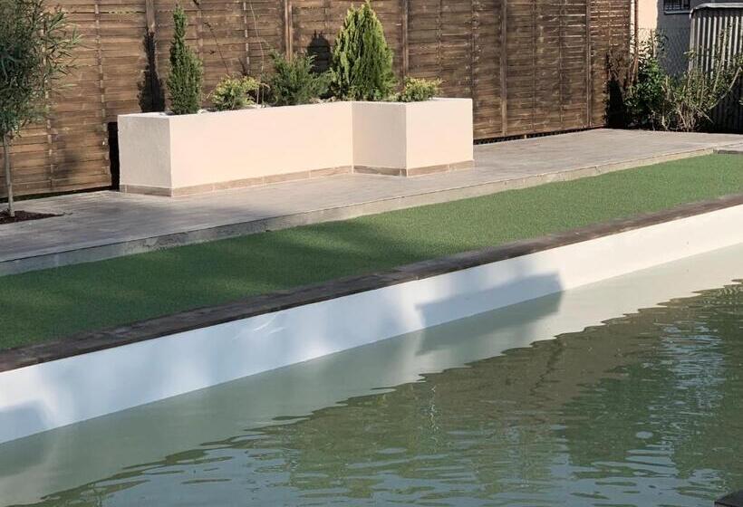 חדר סטנדרט נוף לבריכה, Silver Lounge Siófok