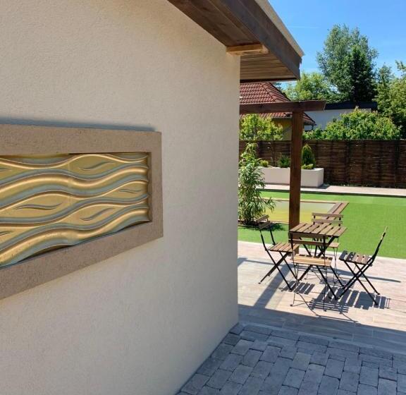 חדר סטנדרט נוף לבריכה, Silver Lounge Siófok