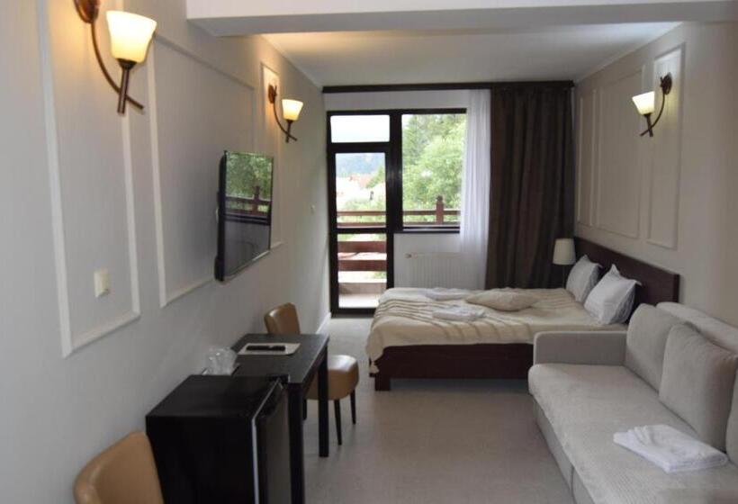 标准三人间, Pensiunea Clasic