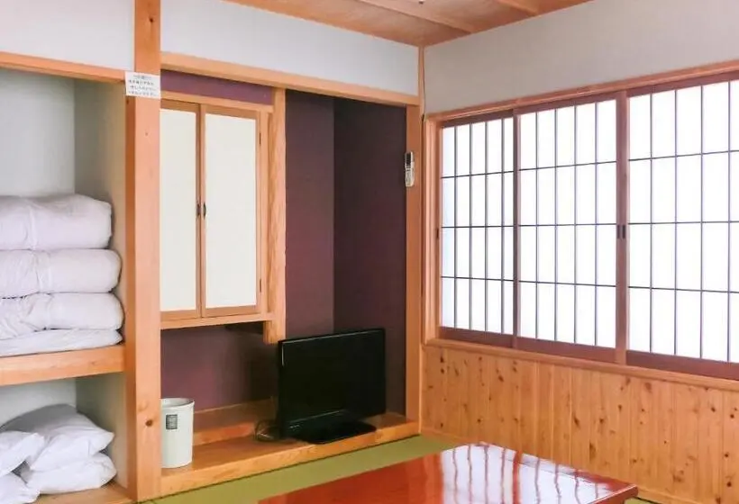 バス共有のスタンダードルーム, Hanasaku Onsen Yoshiyaso