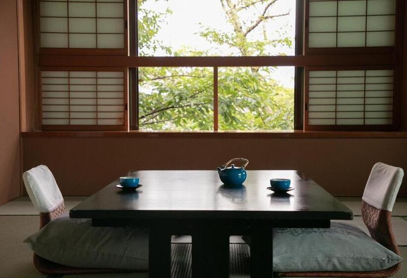 غرفة قياسية, Ryotei Jyusouya