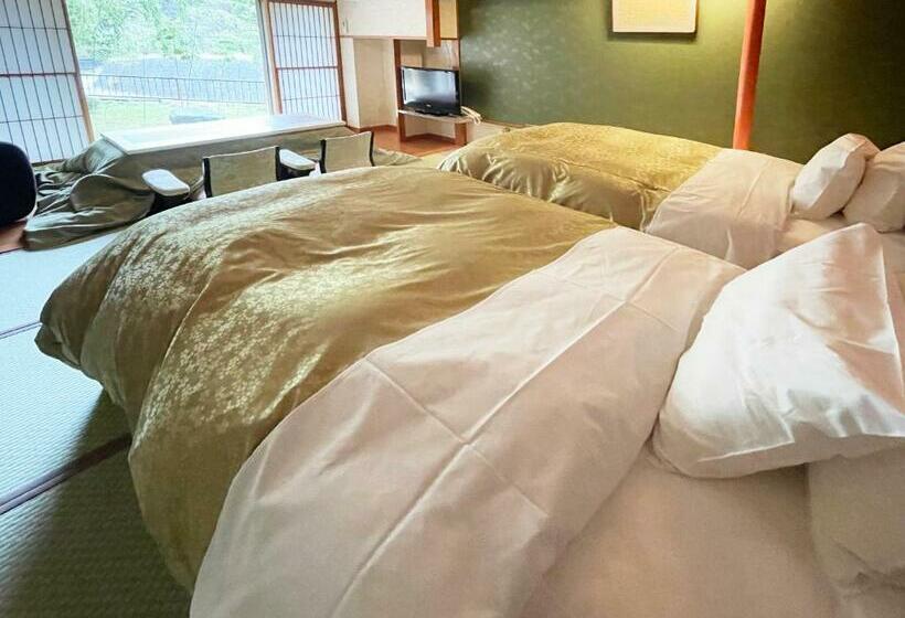 Номер Стандарт Вид на Сад, Harumiya Ryokan