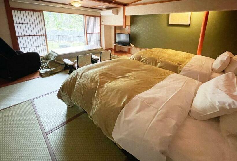 Номер Стандарт Вид на Сад, Harumiya Ryokan