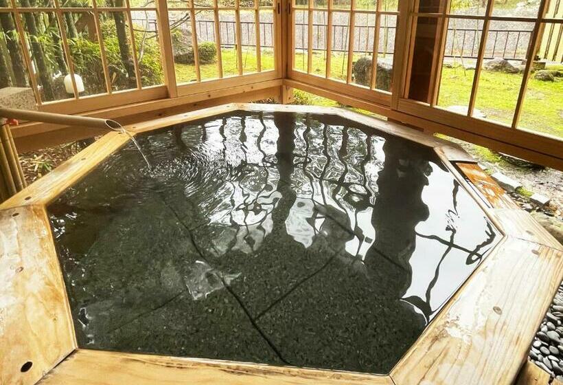 Номер Стандарт Вид на Сад, Harumiya Ryokan
