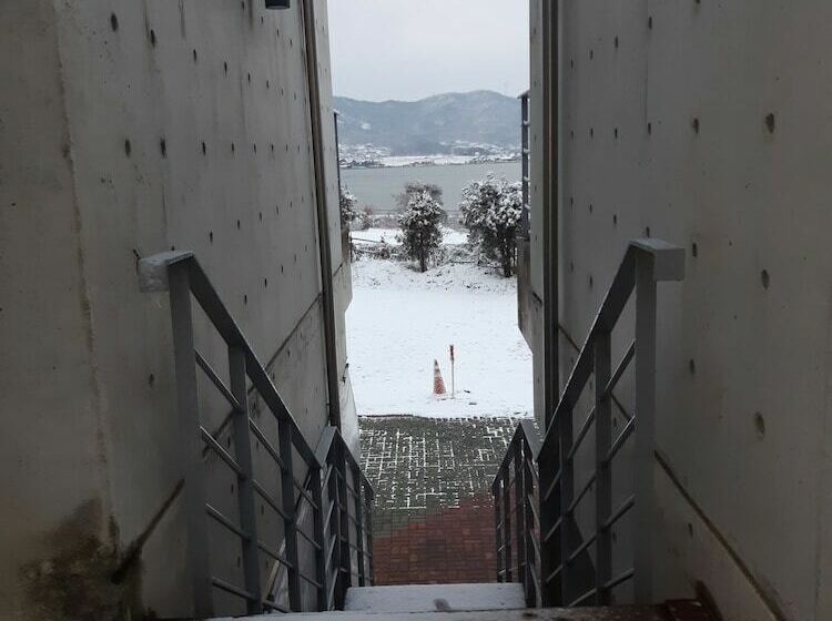 家庭间, Hyoui Youm Pension