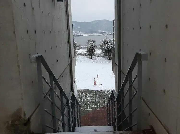 ファミリールーム, Hyoui Youm Pension