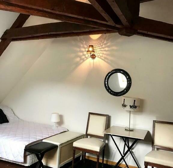 家庭间, Château De Sainte Colombe Sur Gand