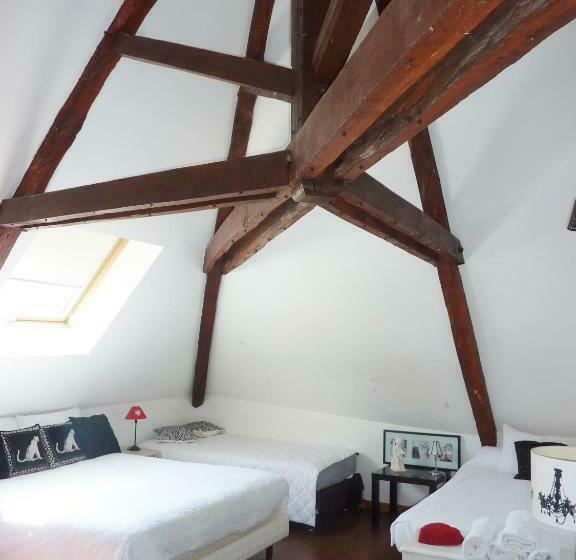 家庭间, Château De Sainte Colombe Sur Gand