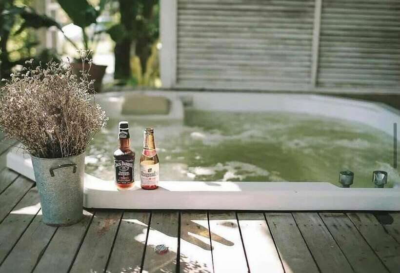 فيلا غرفة نوم واحدة, Arthit Tara Lodge